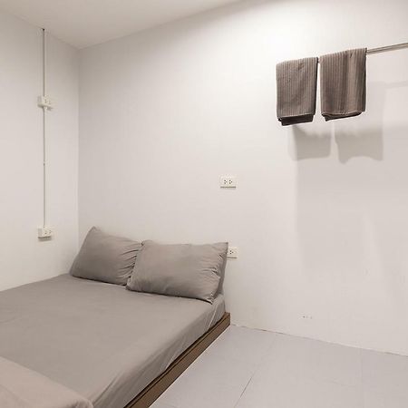 Albergue Minimal House Patong (Adults Only) Exterior foto