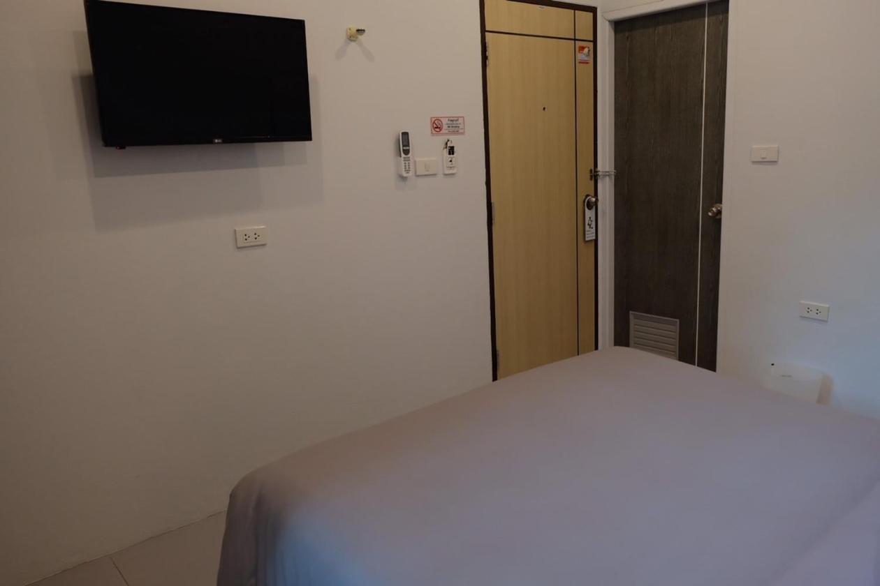Albergue Minimal House Patong (Adults Only) Exterior foto