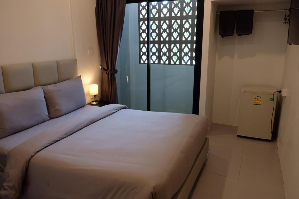 Albergue Minimal House Patong (Adults Only) Exterior foto