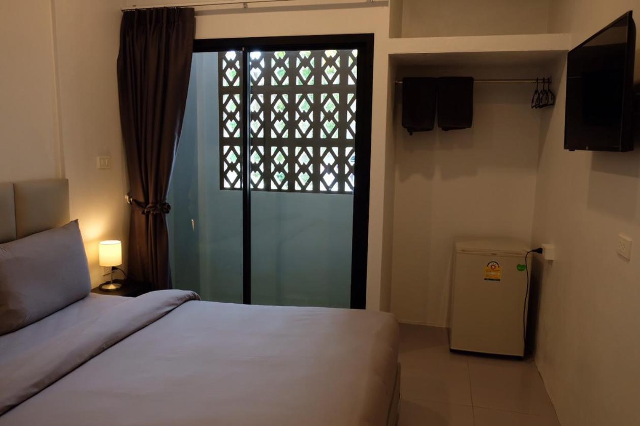 Albergue Minimal House Patong (Adults Only) Exterior foto